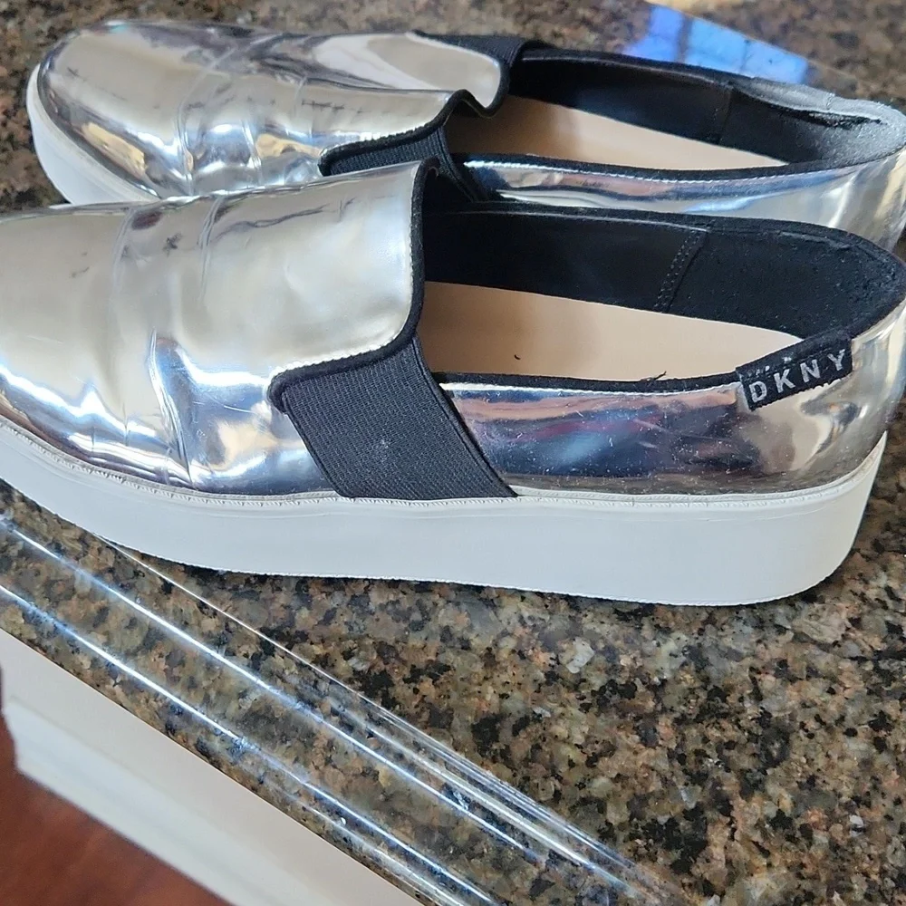 DKNY Slip on Sneakers - Picture 5 of 6